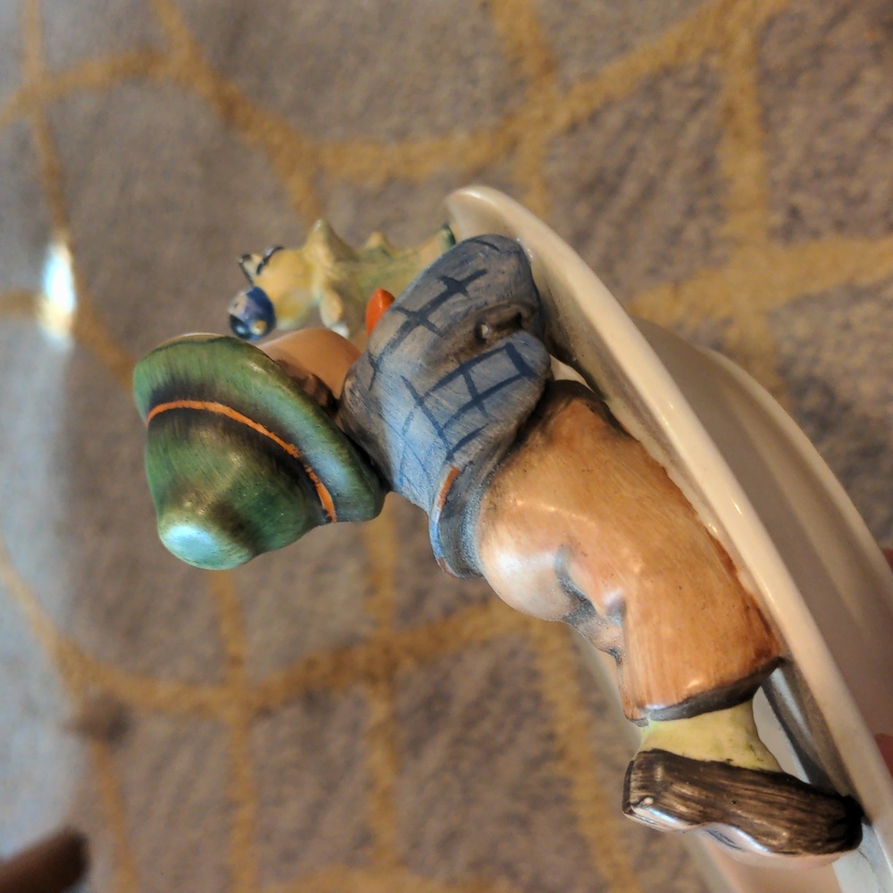 Goebel Hummel Boy and Bird Ashtray #166 TMK2 - Picture 7 of 9